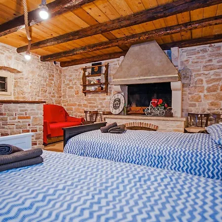 Tomani Holiday home